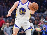乐动体育APP下载-勇士关键时刻救险，羽毛球队力保胜局拿下系列赛